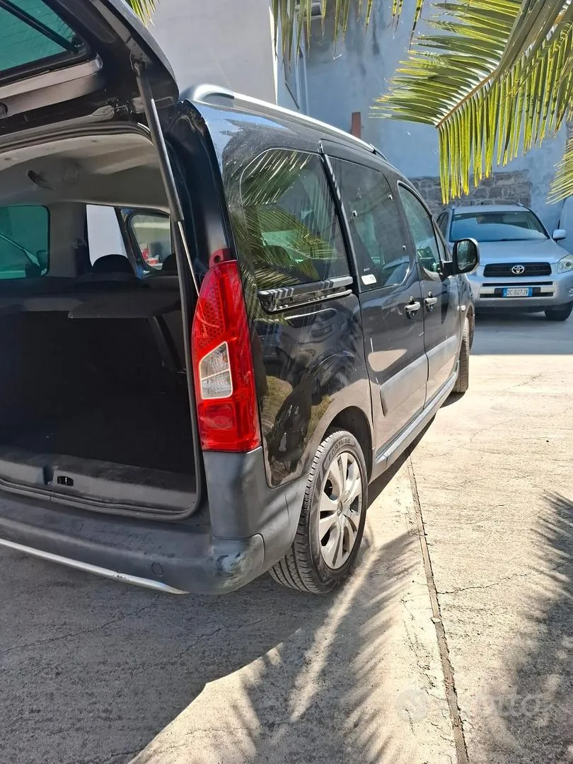 Citroen Berlingo 2011 photo 4