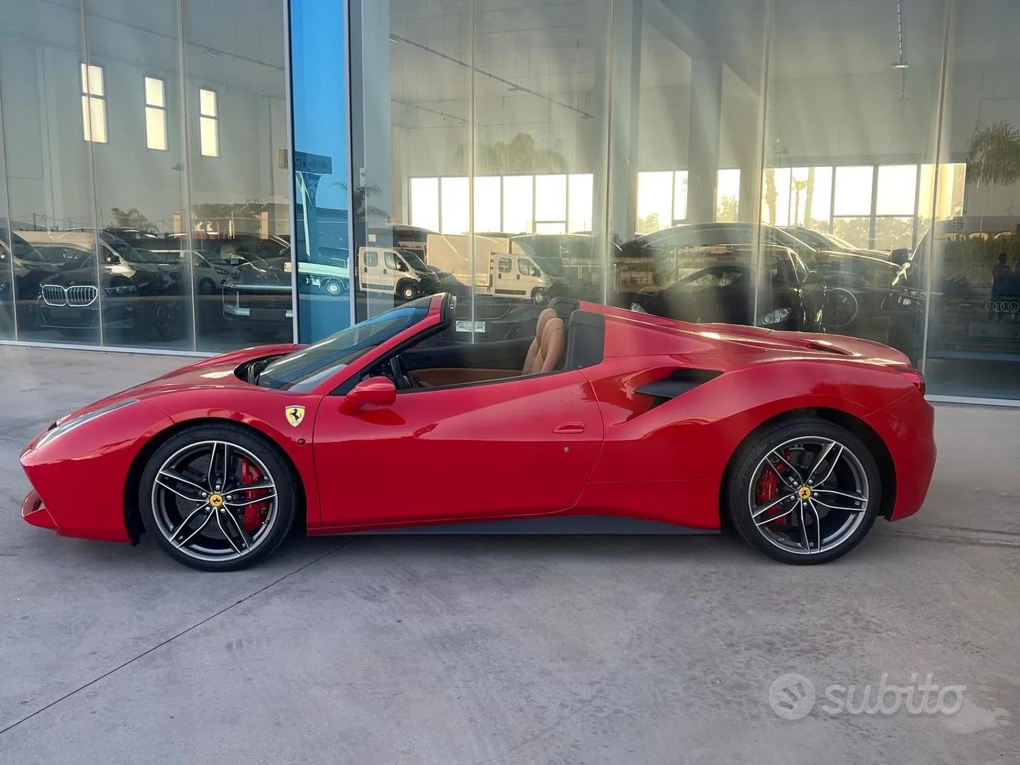 Ferrari 488 2017 photo 2