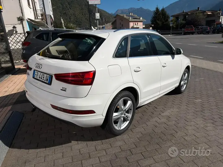 Audi Q3 2018 photo 2