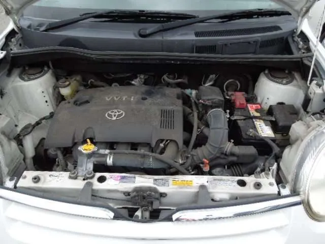 Toyota Sienta 2010 photo 5