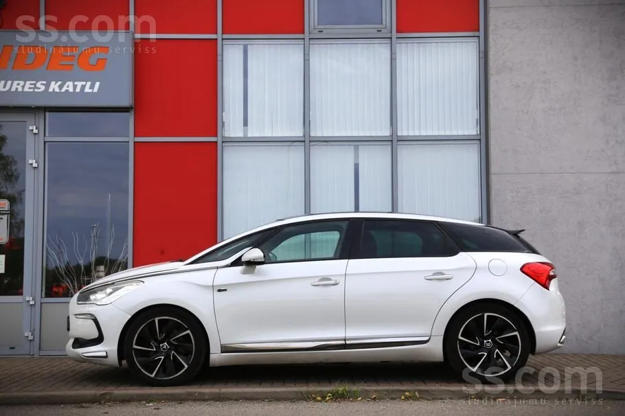 Citroen Ds 2013 photo 2