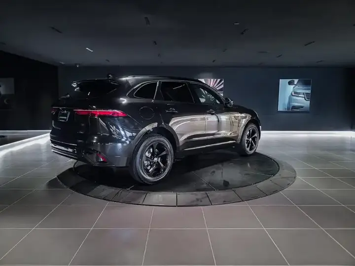 Jaguar F-Pace 2026 photo 5