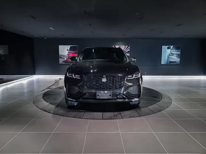 Jaguar F-Pace 2026 photo 2