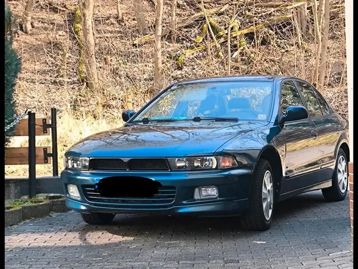 Mitsubishi Galant