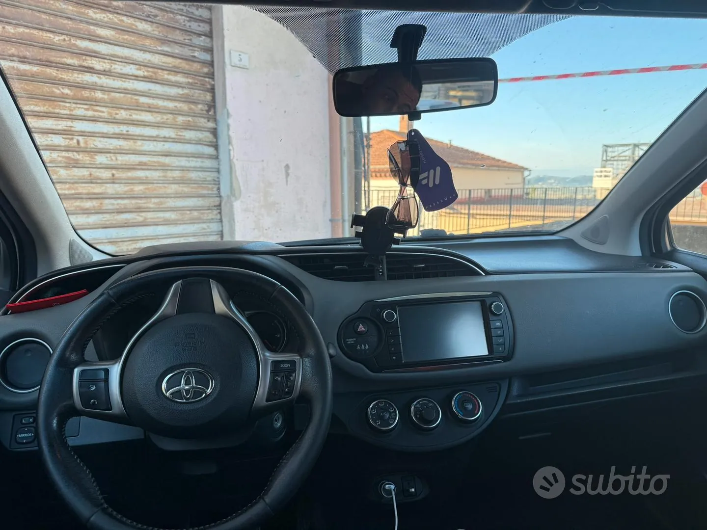 Toyota Yaris 2017 photo 3