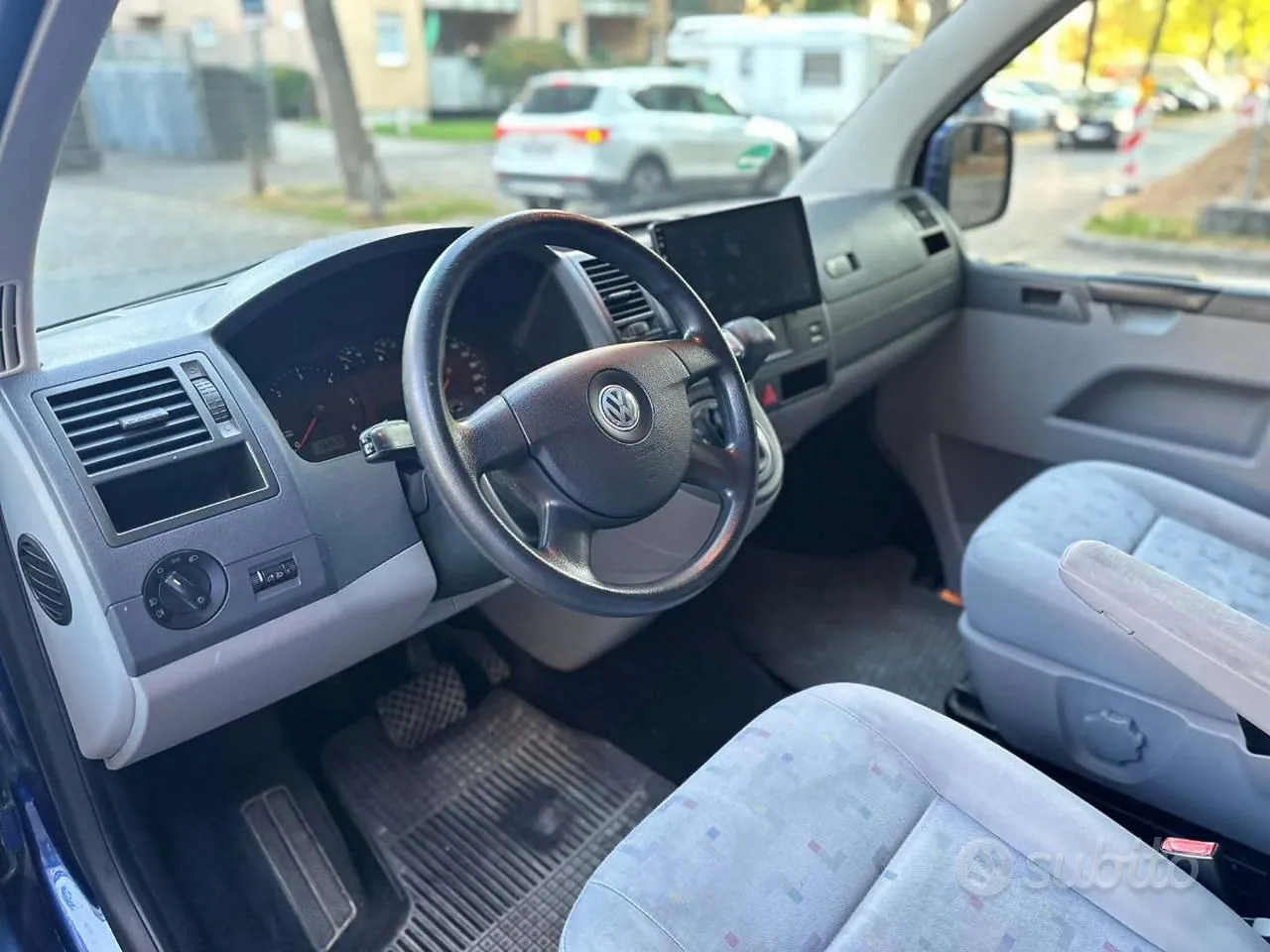 Volkswagen Multivan 2008 photo 5