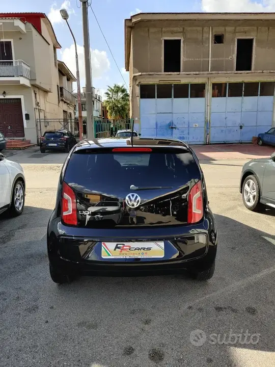 Volkswagen Up 2015 photo 4