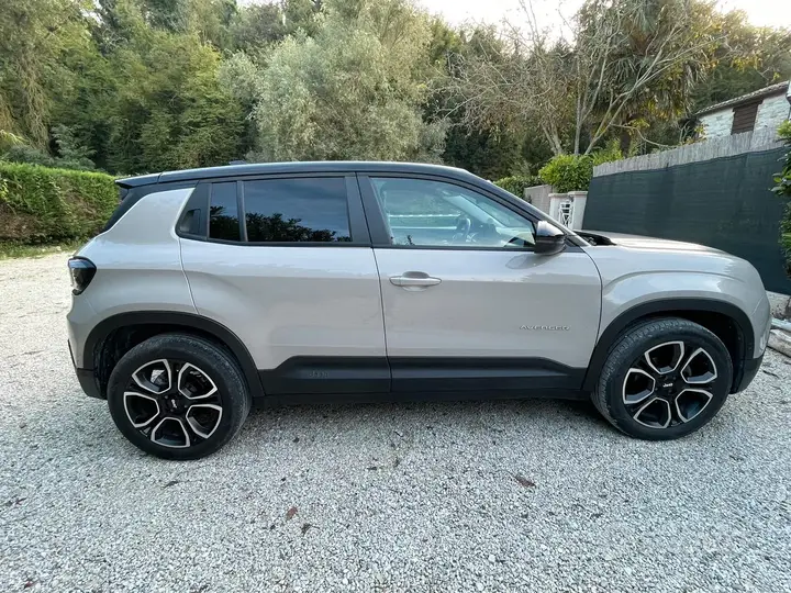 Jeep Avenger 2024 photo 3