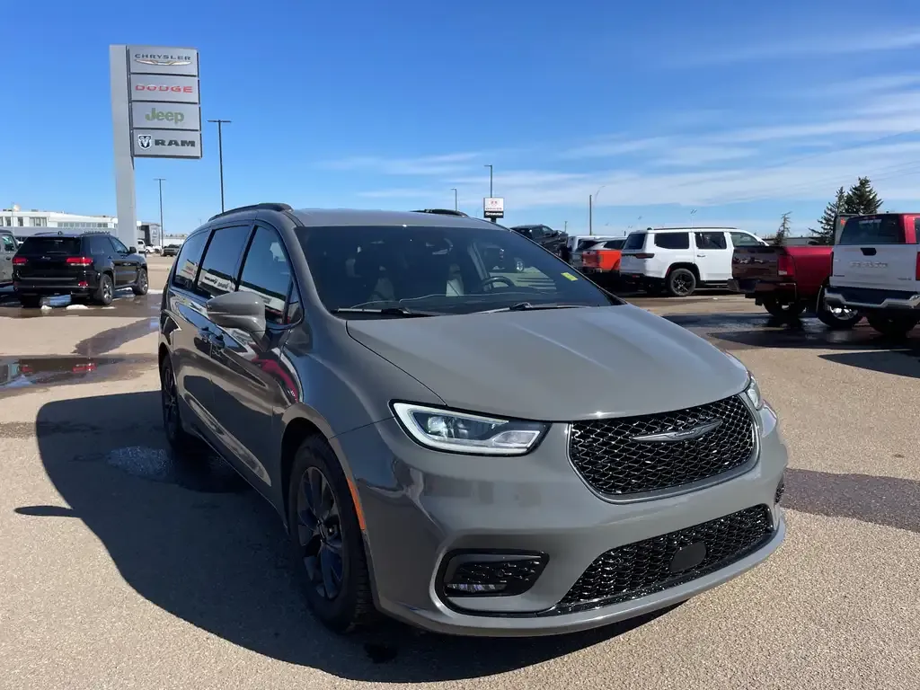 Chrysler Pacifica 2022 photo 3