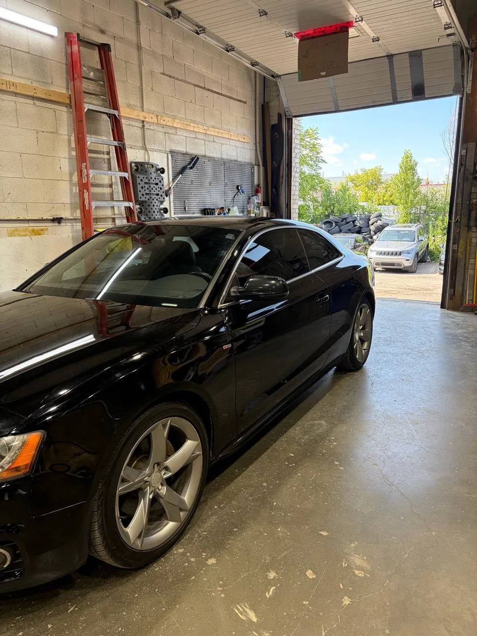 Audi A5 2012 photo 3