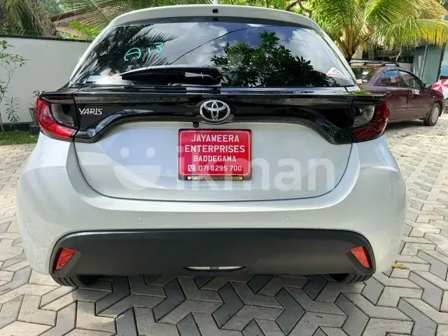 Toyota Yaris 2024 photo 2