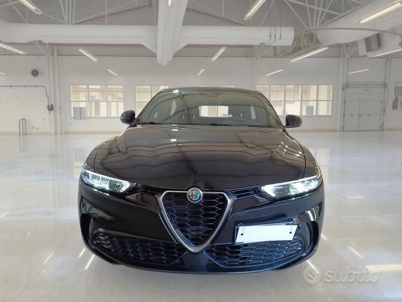 Alfa Romeo Tonale 2024 photo 2