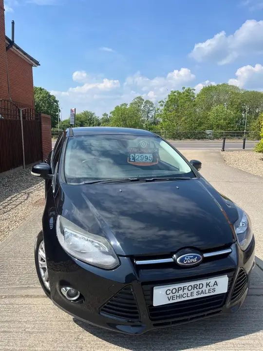 Ford Focus 2011 photo 3