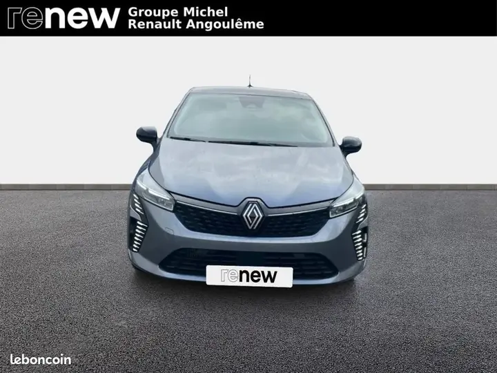 Renault Clio 2024 photo 2