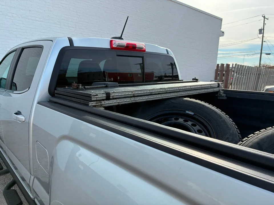 GMC Canyon 2016 photo 3