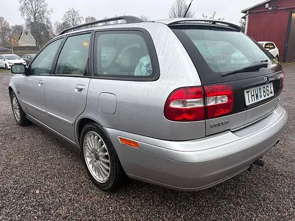 Volvo V40 2002 photo 4
