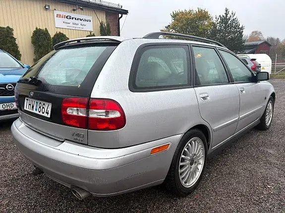 Volvo V40 2002 photo 3