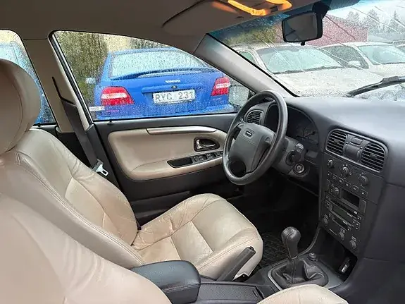 Volvo V40 2002 photo 5