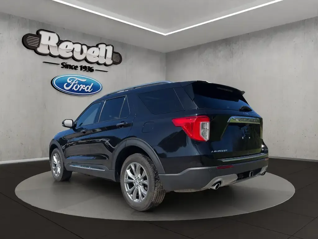 Ford Explorer 2023 photo 4