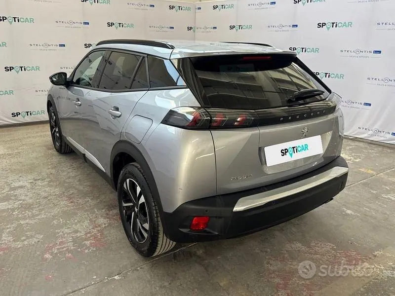 Peugeot 2008 2023 photo 3