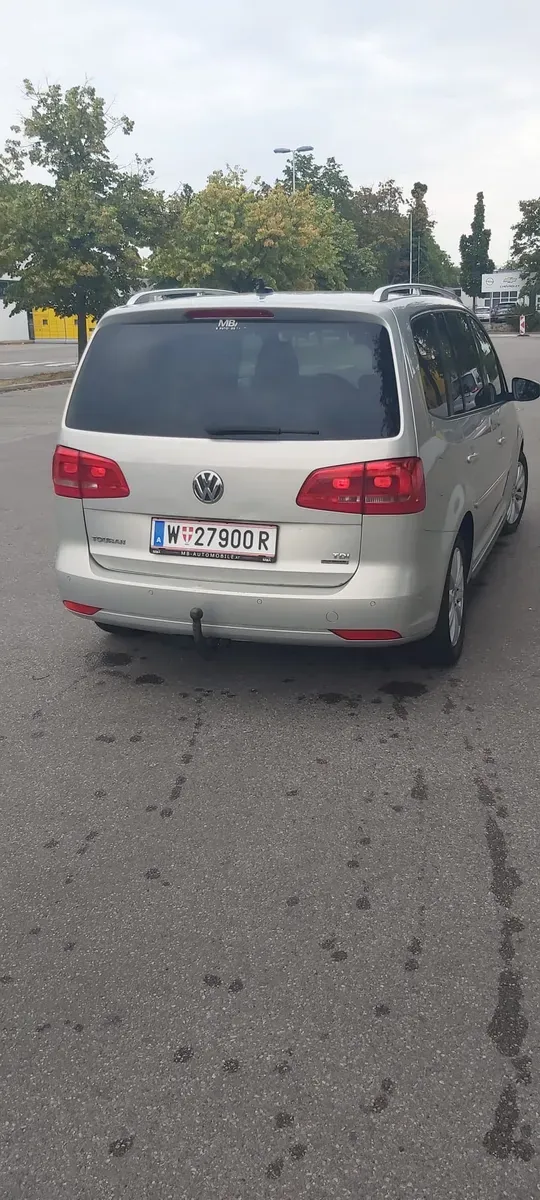 Volkswagen Touran 2010 photo 3
