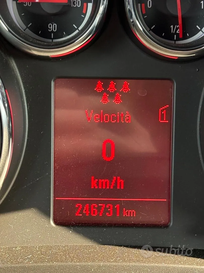 Opel Zafira 2012 photo 4