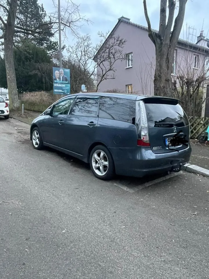 Mitsubishi Grandis