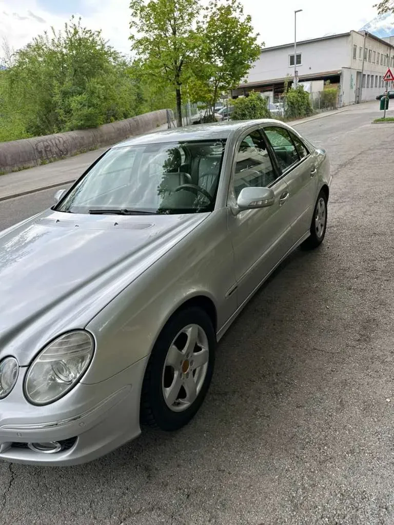 Mercedes-Benz E-Class 2006 photo 3