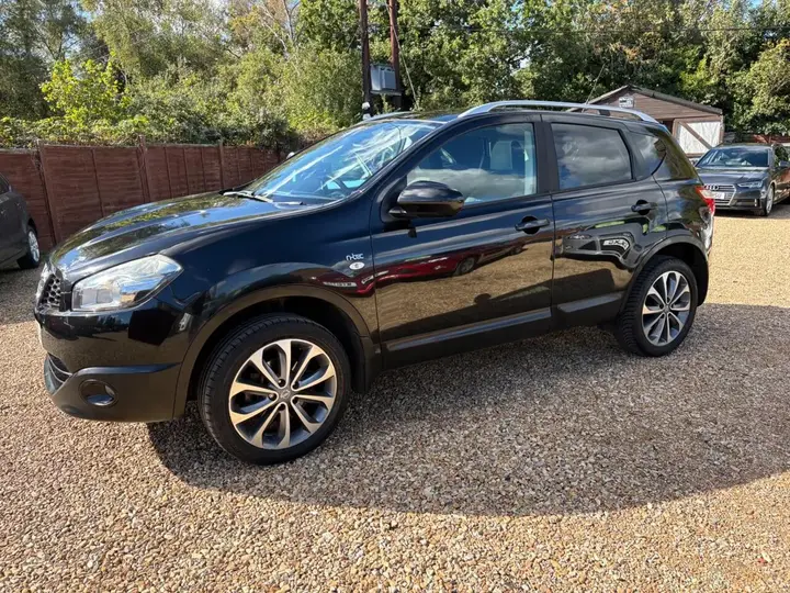 Nissan Qashqai 2010 photo 2