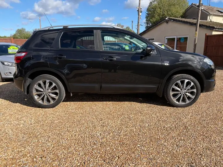 Nissan Qashqai 2010 photo 3