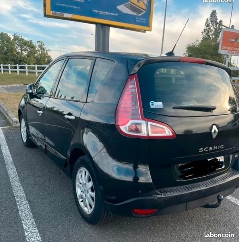 Renault Megane 2011 photo 3