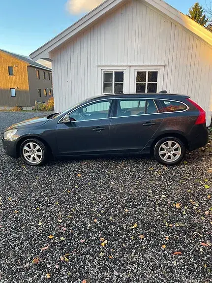Volvo V60 2011 photo 2