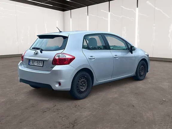 Toyota Auris 2010 photo 5