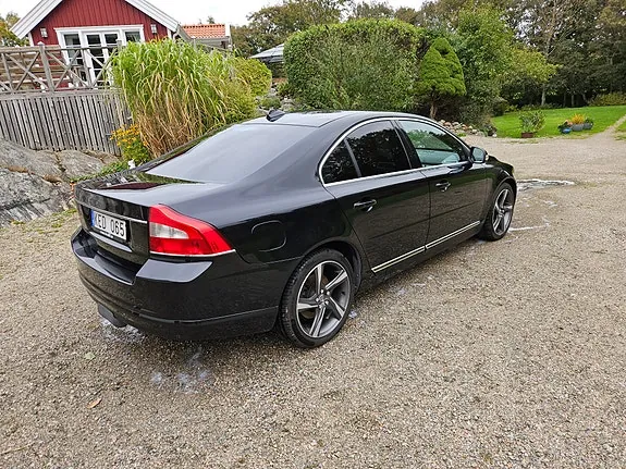 Volvo S80 2010 photo 3
