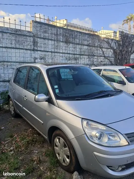 Renault Megane 2009 photo 2