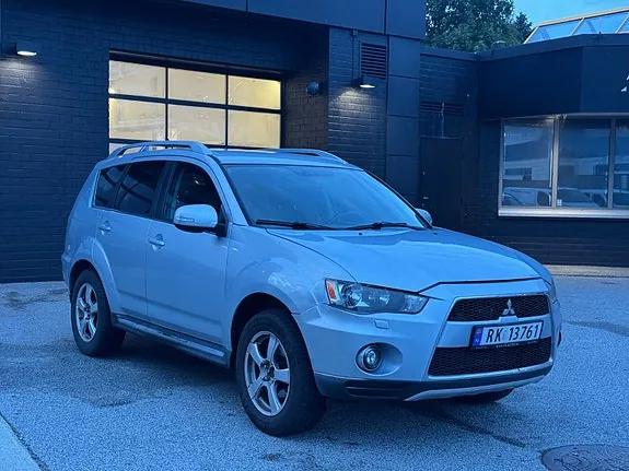 Mitsubishi Outlander 2010 photo 2
