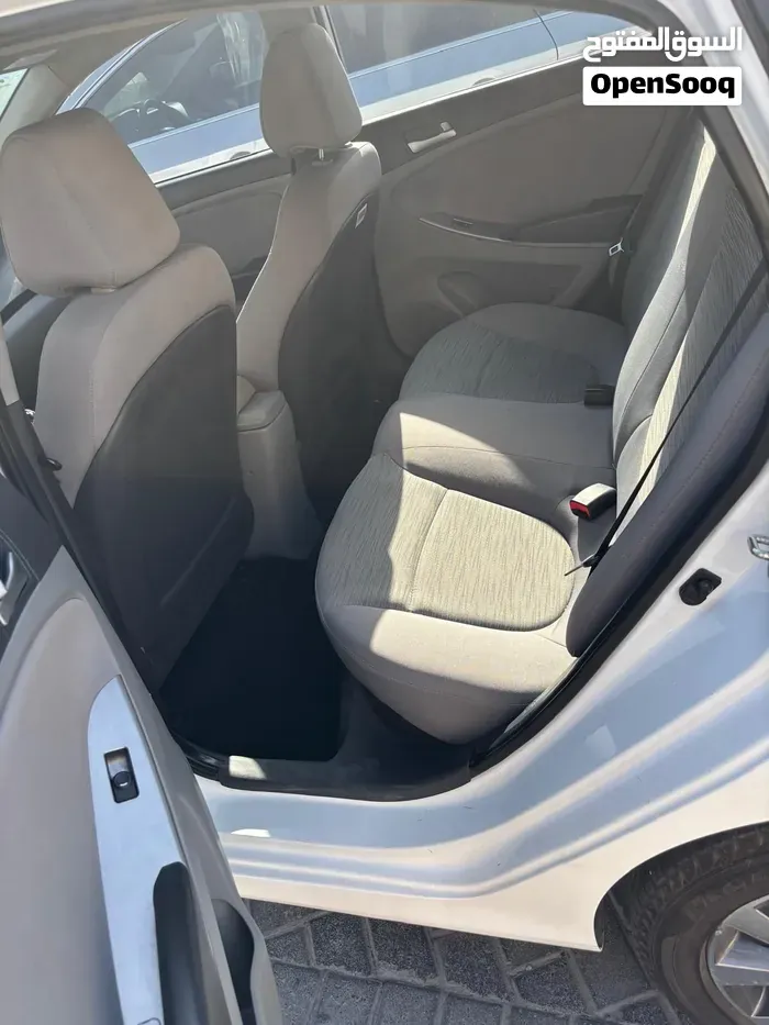 Hyundai Accent 2017 photo 4
