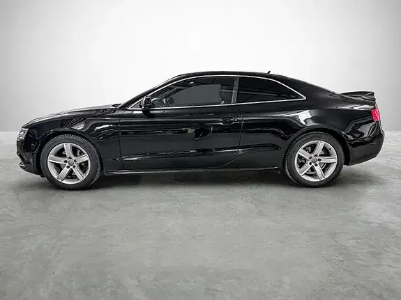 Audi A5 2012 photo 2