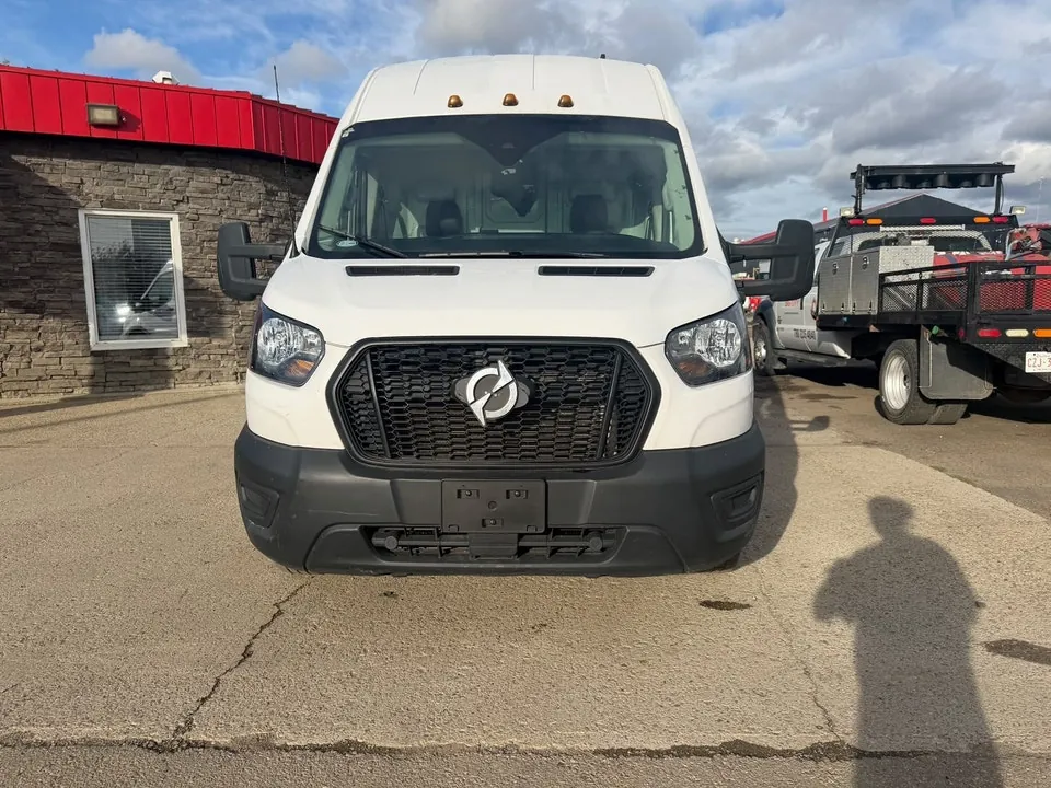 Ford Transit 2022 photo 2