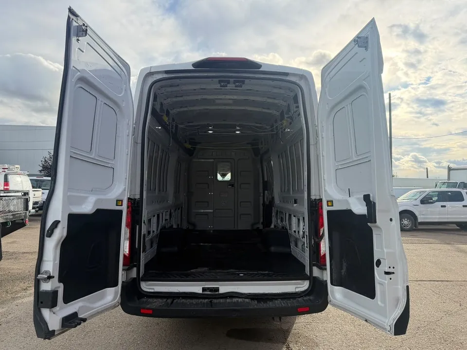 Ford Transit 2022 photo 5