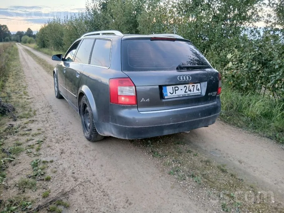 Audi A4 2003 photo 2