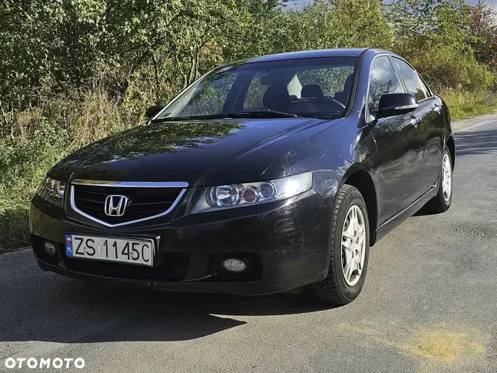 Honda Accord 2004 photo 2