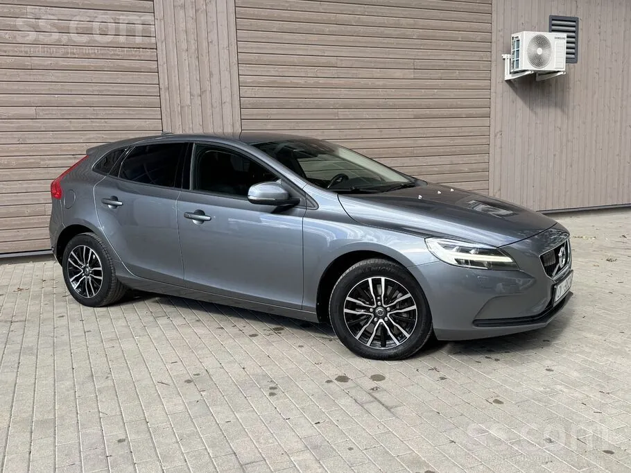Volvo V40