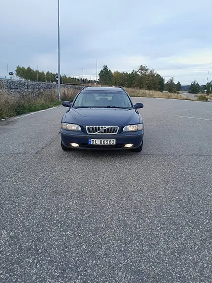 Volvo V70 2003 photo 2
