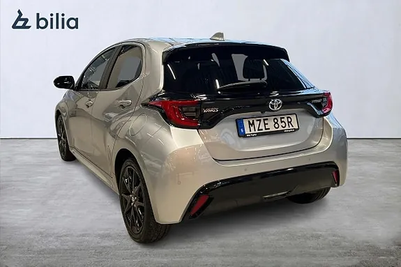 Toyota Yaris 2023 photo 2