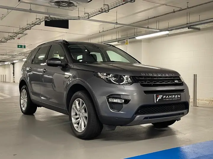 Land Rover Discovery Sport 2018 photo 2