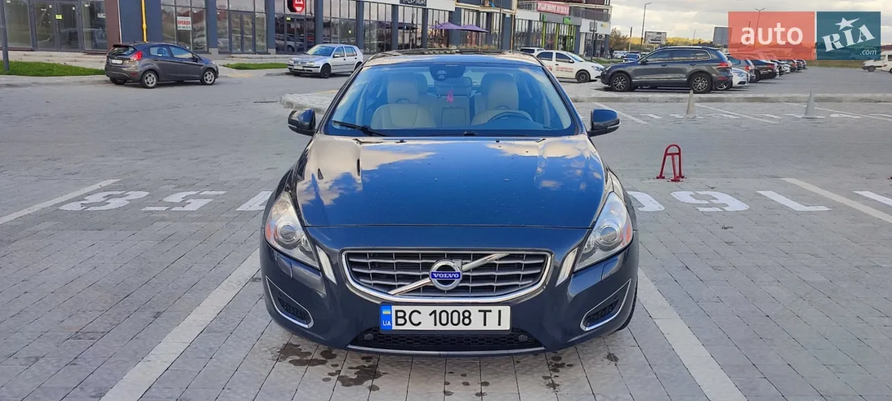Volvo S60 2012 photo 2