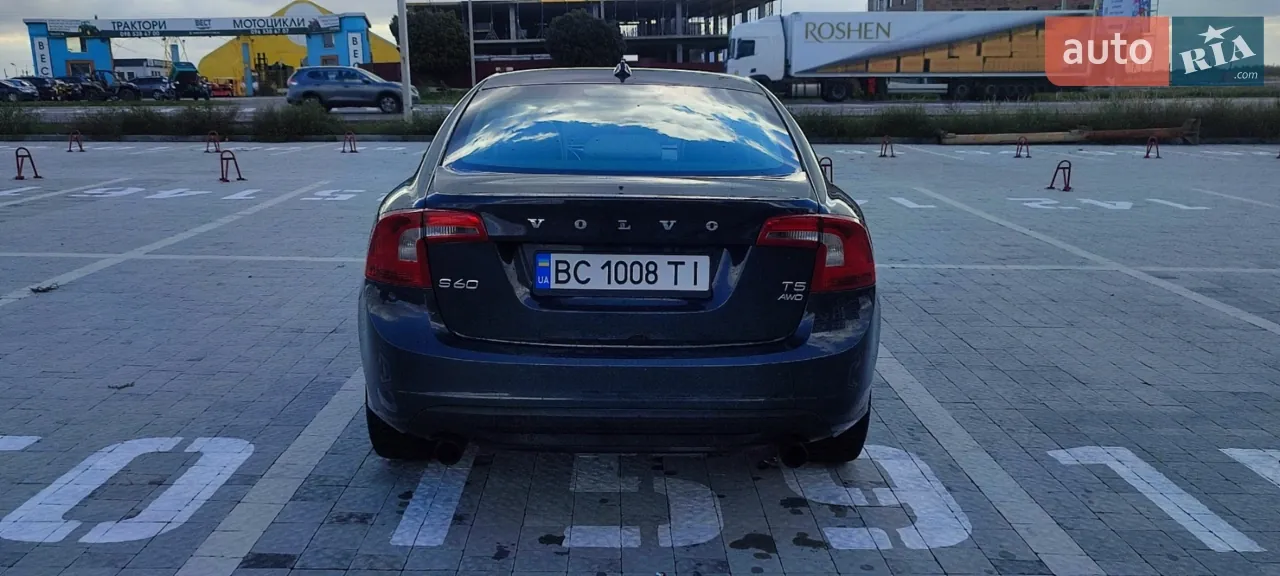 Volvo S60 2012 photo 5