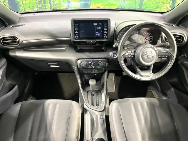 Toyota Yaris 2023 photo 2
