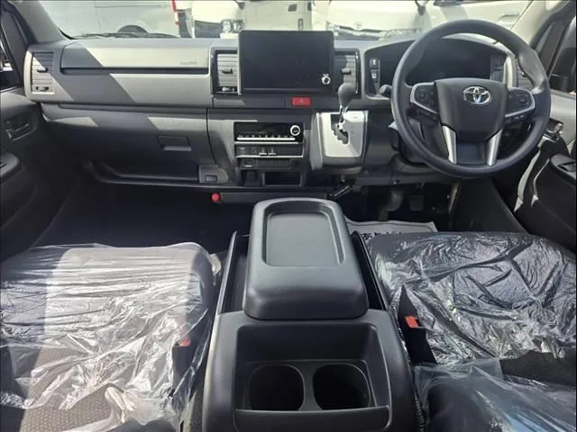 Toyota Hiace 2026 photo 4